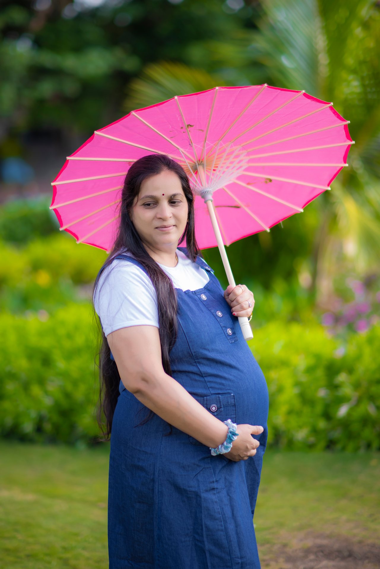 Maternity Outdoor Shoot Session #3 Slide 2